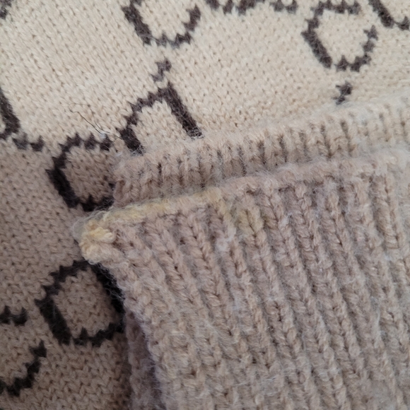 CD Scarf - Picture 8 of 8